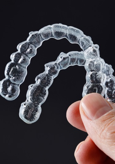 retainers-side-img